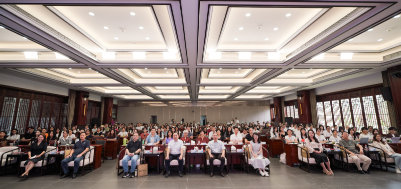 我校学子在“理解当代中国”大学...