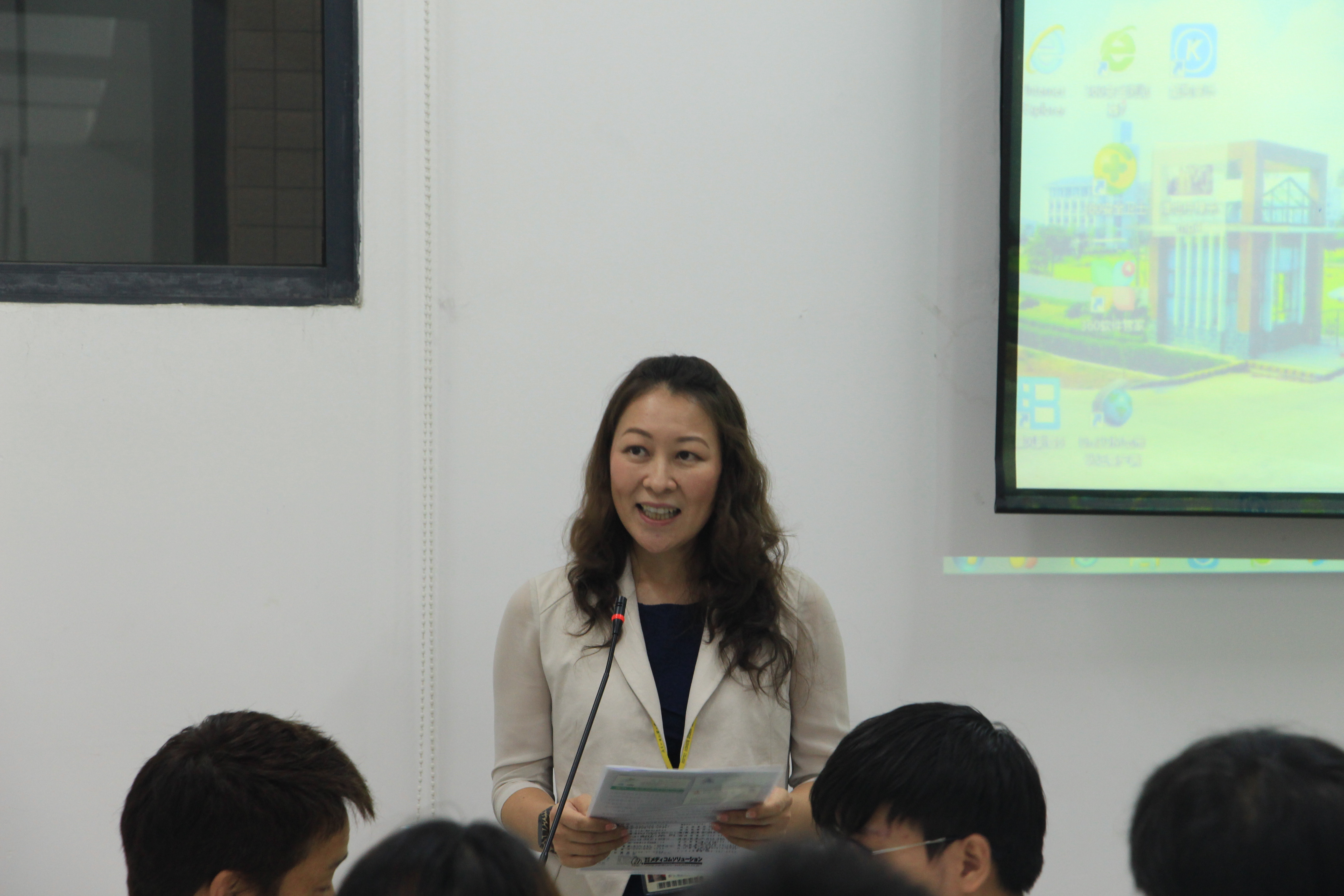 日本爱信精机访问我校，与我校日语系师生做亲切交流